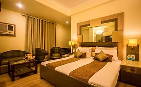 The Suncourt Hotel Yatri